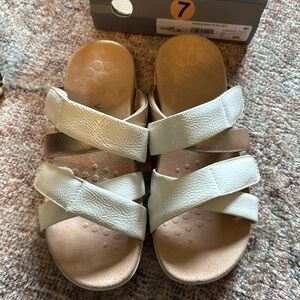 Vionic Hadlie women’s sandals